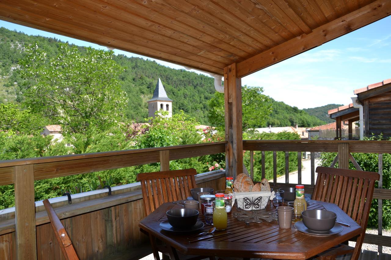 Camping La Mare Aux Fees Hotel Roquefeuil Eksteriør billede