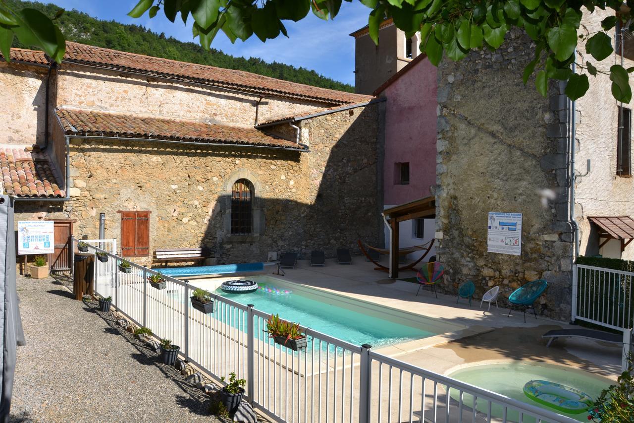 Camping La Mare Aux Fees Hotel Roquefeuil Eksteriør billede