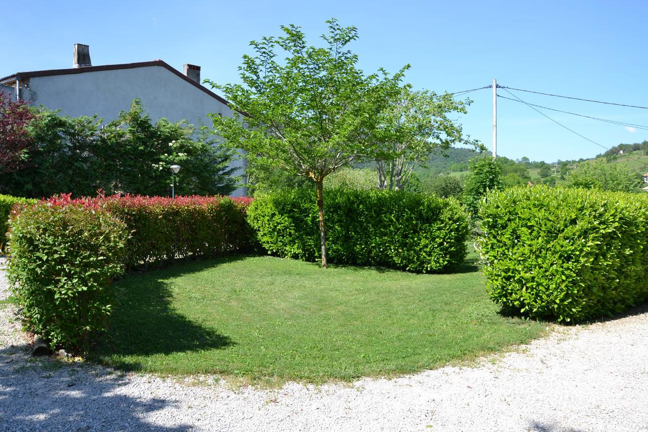 Camping La Mare Aux Fees Hotel Roquefeuil Eksteriør billede