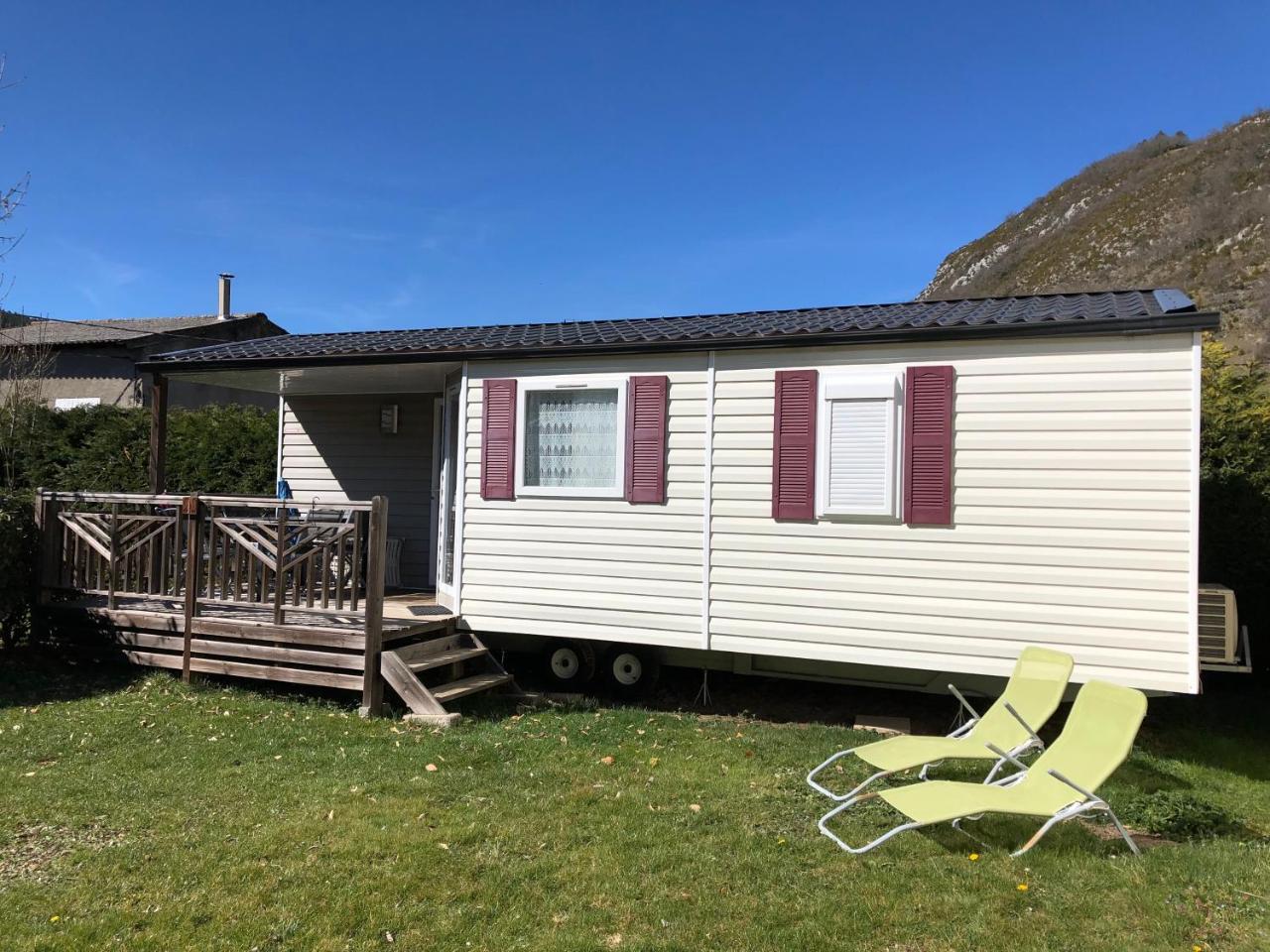 Camping La Mare Aux Fees Hotel Roquefeuil Eksteriør billede